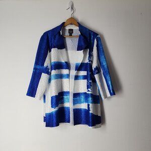 Chicos 1 Travelers Collection Blue White Textured Crinkle Jacket women's M / 8